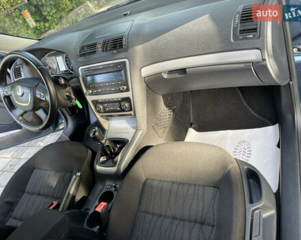 Синий Шкода Октавия, объемом двигателя 1.6 л и пробегом 273 тыс. км за 7800 $, фото 22 на Automoto.ua