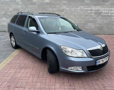 Синий Шкода Октавия, объемом двигателя 1.6 л и пробегом 288 тыс. км за 7500 $, фото 1 на Automoto.ua