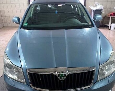 Шкода Октавия 2011 в Черкассах на Automoto.ua Синий Шкода Октавия, объемом двигателя 1.8 л и пробегом 220 тыс. км за 8200 $, фото 1 на Automoto.ua