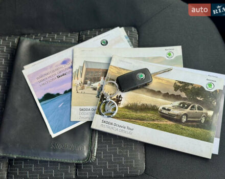 Синій Шкода Октавія, об'ємом двигуна 1.6 л та пробігом 256 тис. км за 6599 $, фото 48 на Automoto.ua