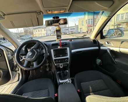 Синий Шкода Октавия, объемом двигателя 1.2 л и пробегом 225 тыс. км за 6300 $, фото 7 на Automoto.ua