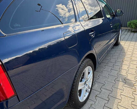 Синий Шкода Октавия, объемом двигателя 1.6 л и пробегом 300 тыс. км за 7500 $, фото 2 на Automoto.ua