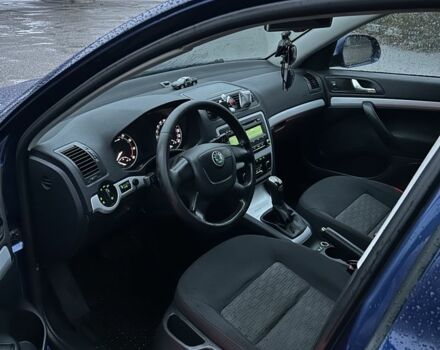Синій Шкода Октавія, об'ємом двигуна 1.4 л та пробігом 222 тис. км за 8300 $, фото 7 на Automoto.ua