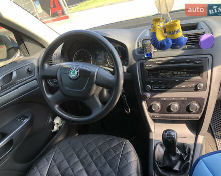 Синій Шкода Октавія, об'ємом двигуна 1.6 л та пробігом 240 тис. км за 6450 $, фото 4 на Automoto.ua