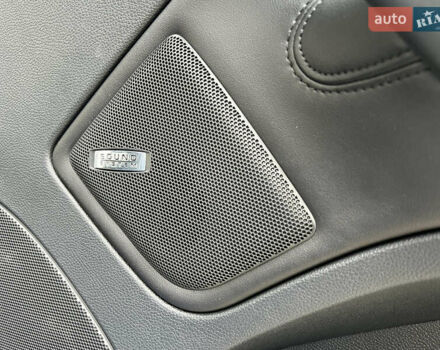 Синий Шкода Октавия, объемом двигателя 2 л и пробегом 204 тыс. км за 12650 $, фото 123 на Automoto.ua