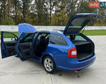 Синий Шкода Октавия, объемом двигателя 2 л и пробегом 204 тыс. км за 12100 $, фото 162 на Automoto.ua