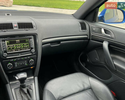 Синий Шкода Октавия, объемом двигателя 2 л и пробегом 204 тыс. км за 12650 $, фото 193 на Automoto.ua