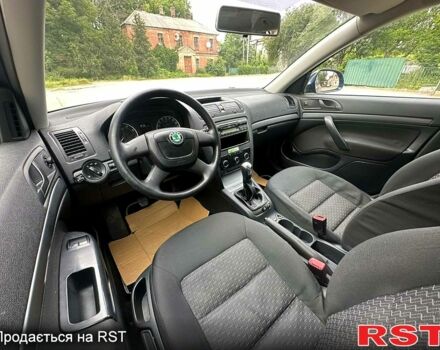 Синій Шкода Октавія, об'ємом двигуна 1.6 л та пробігом 189 тис. км за 7999 $, фото 6 на Automoto.ua