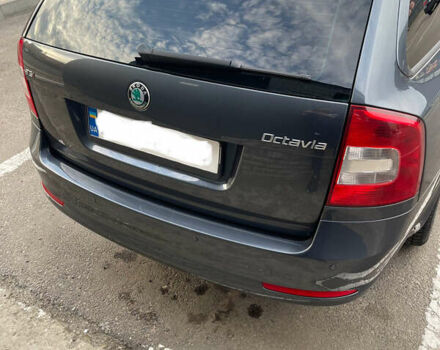 Синий Шкода Октавия, объемом двигателя 1.8 л и пробегом 245 тыс. км за 9200 $, фото 1 на Automoto.ua