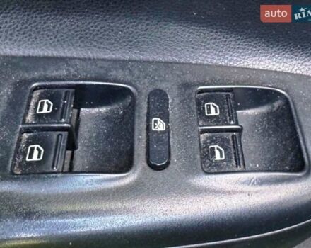 Синій Шкода Октавія, об'ємом двигуна 1.2 л та пробігом 247 тис. км за 2999 $, фото 20 на Automoto.ua