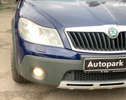 Синій Шкода Октавія, об'ємом двигуна 1.8 л та пробігом 186 тис. км за 10790 $, фото 9 на Automoto.ua