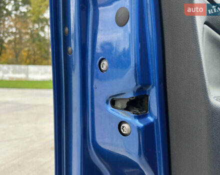 Синий Шкода Октавия, объемом двигателя 2 л и пробегом 204 тыс. км за 12650 $, фото 152 на Automoto.ua