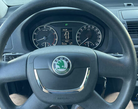 Синий Шкода Октавия, объемом двигателя 1.4 л и пробегом 265 тыс. км за 7950 $, фото 18 на Automoto.ua