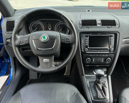 Синий Шкода Октавия, объемом двигателя 2 л и пробегом 204 тыс. км за 12650 $, фото 76 на Automoto.ua