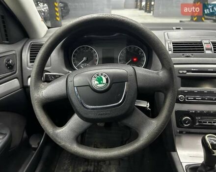 Синий Шкода Октавия, объемом двигателя 1.9 л и пробегом 217 тыс. км за 8300 $, фото 10 на Automoto.ua