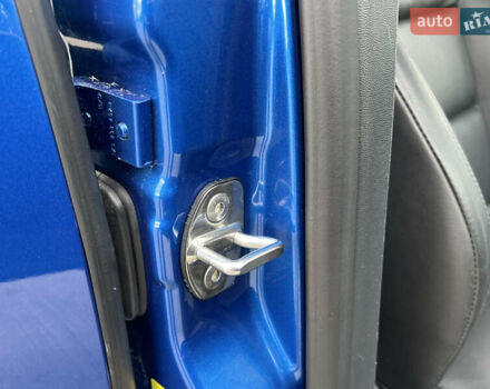 Синий Шкода Октавия, объемом двигателя 2 л и пробегом 204 тыс. км за 12100 $, фото 141 на Automoto.ua