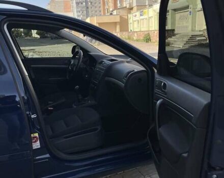 Синій Шкода Октавія, об'ємом двигуна 1.6 л та пробігом 231 тис. км за 7800 $, фото 2 на Automoto.ua