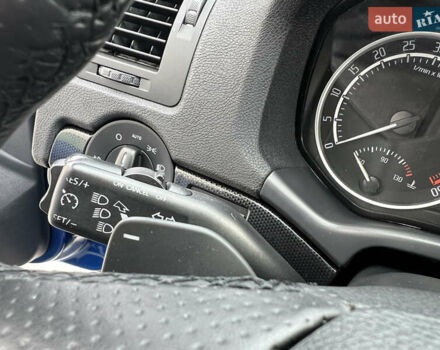 Синий Шкода Октавия, объемом двигателя 2 л и пробегом 204 тыс. км за 12650 $, фото 92 на Automoto.ua