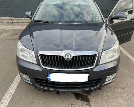Синий Шкода Октавия, объемом двигателя 1.8 л и пробегом 245 тыс. км за 9200 $, фото 2 на Automoto.ua