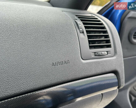 Синий Шкода Октавия, объемом двигателя 2 л и пробегом 204 тыс. км за 12650 $, фото 97 на Automoto.ua