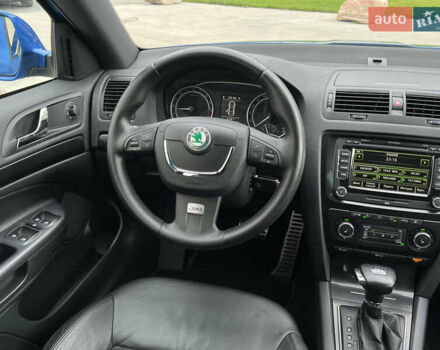 Синий Шкода Октавия, объемом двигателя 2 л и пробегом 204 тыс. км за 12650 $, фото 194 на Automoto.ua