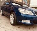 Шкода Октавия 2012 в Ужгороде на Automoto.ua Синий Шкода Октавия, объемом двигателя 2 л и пробегом 327 тыс. км за 7250 $, фото 1 на Automoto.ua