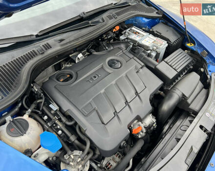 Синий Шкода Октавия, объемом двигателя 2 л и пробегом 204 тыс. км за 12650 $, фото 166 на Automoto.ua