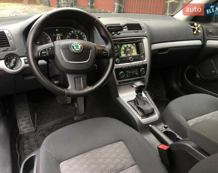 Синій Шкода Октавія, об'ємом двигуна 2 л та пробігом 299 тис. км за 9500 $, фото 13 на Automoto.ua