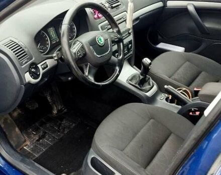 Синій Шкода Октавія, об'ємом двигуна 1.2 л та пробігом 247 тис. км за 2999 $, фото 12 на Automoto.ua