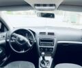Шкода Октавия 2012 в Ужгороде на Automoto.ua Синий Шкода Октавия, объемом двигателя 2 л и пробегом 327 тыс. км за 7250 $, фото 4 на Automoto.ua