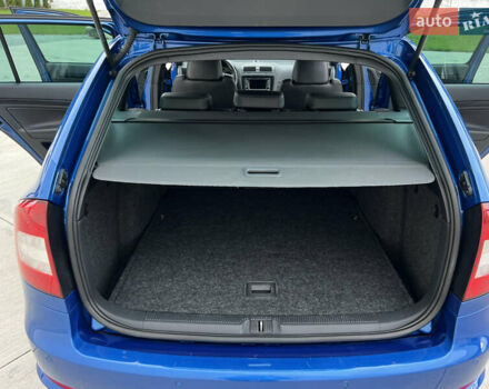 Синий Шкода Октавия, объемом двигателя 2 л и пробегом 204 тыс. км за 12650 $, фото 128 на Automoto.ua