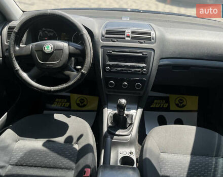 Синий Шкода Октавия, объемом двигателя 1.97 л и пробегом 285 тыс. км за 8300 $, фото 8 на Automoto.ua