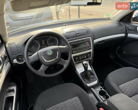 Синий Шкода Октавия, объемом двигателя 1.6 л и пробегом 187 тыс. км за 8500 $, фото 14 на Automoto.ua