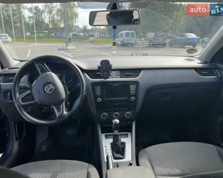 Синий Шкода Октавия, объемом двигателя 1.6 л и пробегом 260 тыс. км за 9499 $, фото 3 на Automoto.ua