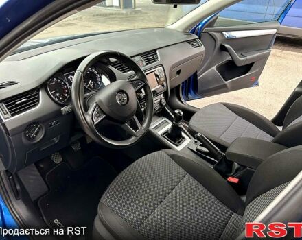Синий Шкода Октавия, объемом двигателя 1.6 л и пробегом 230 тыс. км за 11400 $, фото 4 на Automoto.ua
