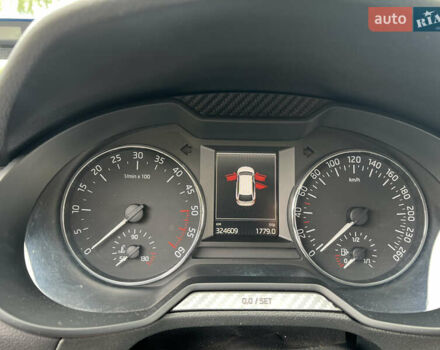 Шкода Октавия 2014 в Борисполе на Automoto.ua Синий Шкода Октавия, объемом двигателя 1.97 л и пробегом 324 тыс. км за 13300 $, фото 7 на Automoto.ua