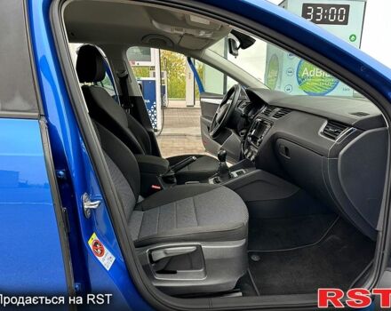 Синий Шкода Октавия, объемом двигателя 1.6 л и пробегом 230 тыс. км за 11400 $, фото 5 на Automoto.ua