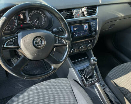 Синій Шкода Октавія, об'ємом двигуна 1.6 л та пробігом 257 тис. км за 11400 $, фото 21 на Automoto.ua