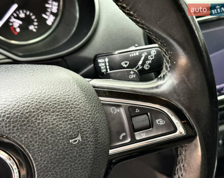 Синий Шкода Октавия, объемом двигателя 1.6 л и пробегом 216 тыс. км за 12900 $, фото 54 на Automoto.ua