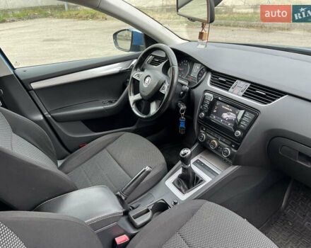 Синий Шкода Октавия, объемом двигателя 1.6 л и пробегом 242 тыс. км за 10700 $, фото 29 на Automoto.ua