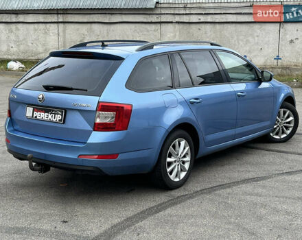 Синий Шкода Октавия, объемом двигателя 1.6 л и пробегом 242 тыс. км за 10700 $, фото 5 на Automoto.ua
