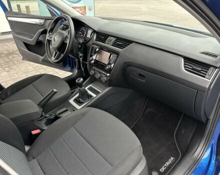 Синий Шкода Октавия, объемом двигателя 1.6 л и пробегом 230 тыс. км за 11400 $, фото 22 на Automoto.ua