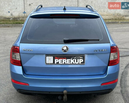 Синий Шкода Октавия, объемом двигателя 1.6 л и пробегом 242 тыс. км за 10700 $, фото 4 на Automoto.ua