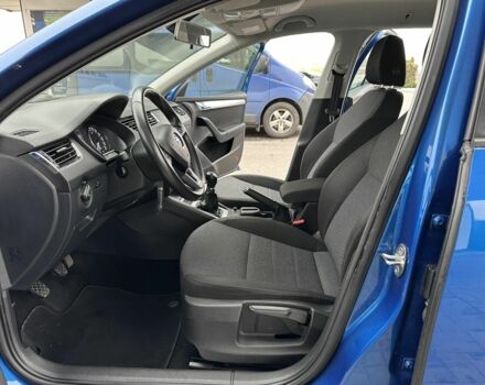 Синий Шкода Октавия, объемом двигателя 1.6 л и пробегом 230 тыс. км за 11400 $, фото 10 на Automoto.ua