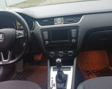 Шкода Октавия 2014 в Ужгороде на Automoto.ua Синий Шкода Октавия, объемом двигателя 1.98 л и пробегом 265 тыс. км за 12700 $, фото 7 на Automoto.ua