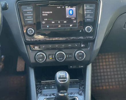 Синій Шкода Октавія, об'ємом двигуна 1.6 л та пробігом 257 тис. км за 11400 $, фото 24 на Automoto.ua