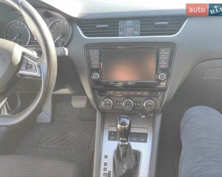Синий Шкода Октавия, объемом двигателя 1.6 л и пробегом 250 тыс. км за 10500 $, фото 12 на Automoto.ua