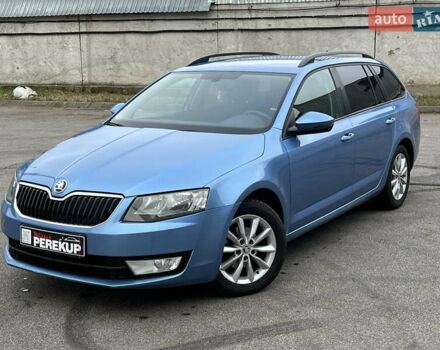 Синий Шкода Октавия, объемом двигателя 1.6 л и пробегом 242 тыс. км за 10700 $, фото 2 на Automoto.ua
