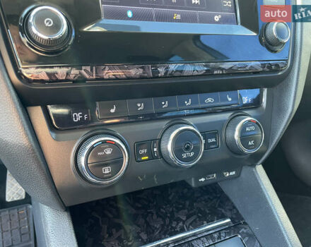 Синій Шкода Октавія, об'ємом двигуна 1.6 л та пробігом 257 тис. км за 11400 $, фото 28 на Automoto.ua