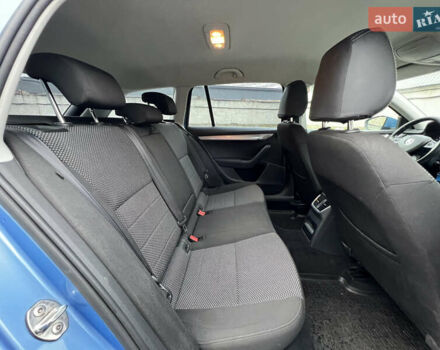 Синий Шкода Октавия, объемом двигателя 1.6 л и пробегом 242 тыс. км за 10700 $, фото 25 на Automoto.ua